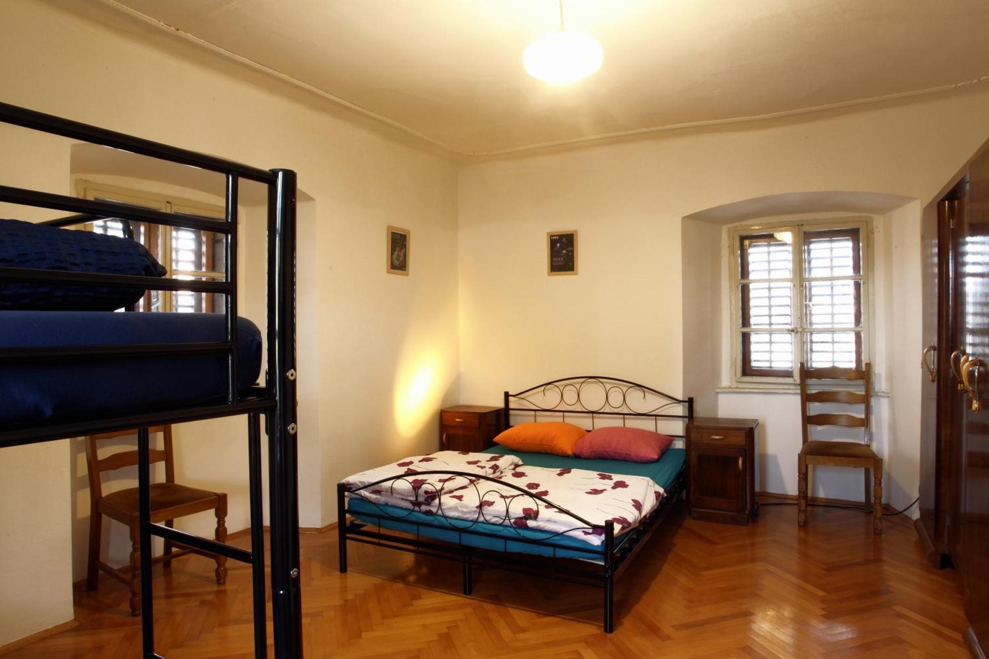 Residence Muzica Bed And Breakfast Komen Exterior photo